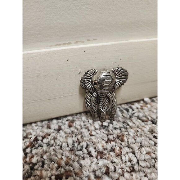 Vintage Silver Tone Large Elephant Brooch - Picture 3 of 4